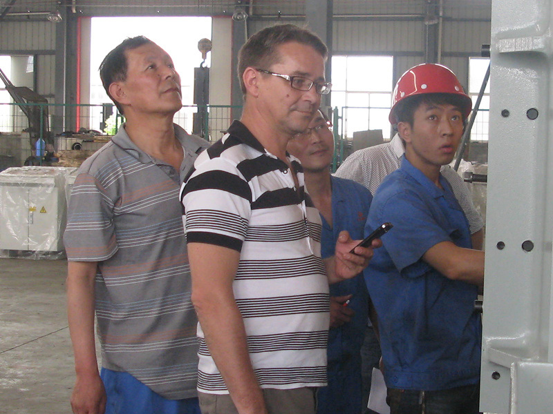 مكبس هيدروليكي نوع الإطار مع وسادة هيدروليكية (Y27-150)