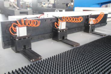 آلة التثقيب CNC CNC (DOOHE-O305Y)