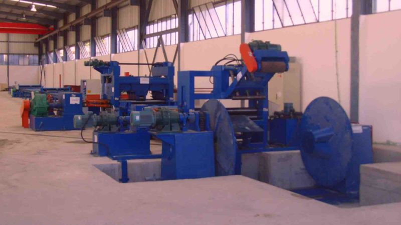 آلة فك اللفافة لعمود الضوء الخفيف (CTLA6X1600)