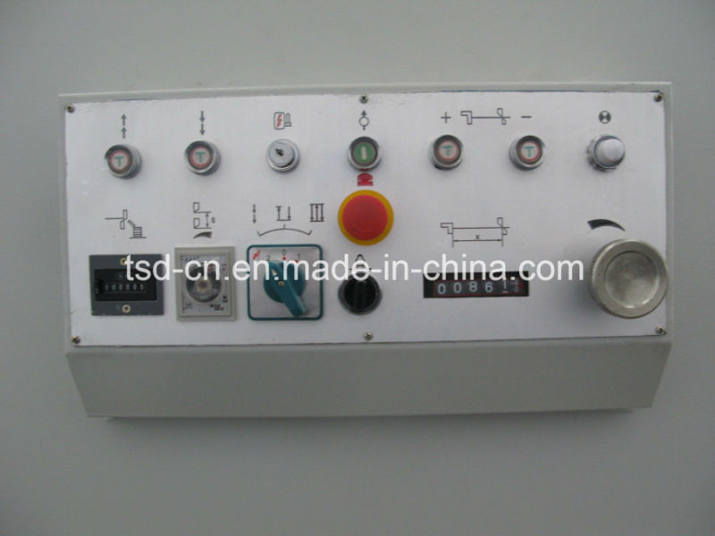 آلة قص هيدروليكية تستخدم لقص لوحة 4 أمتار (QC12Y-20 * 4000)