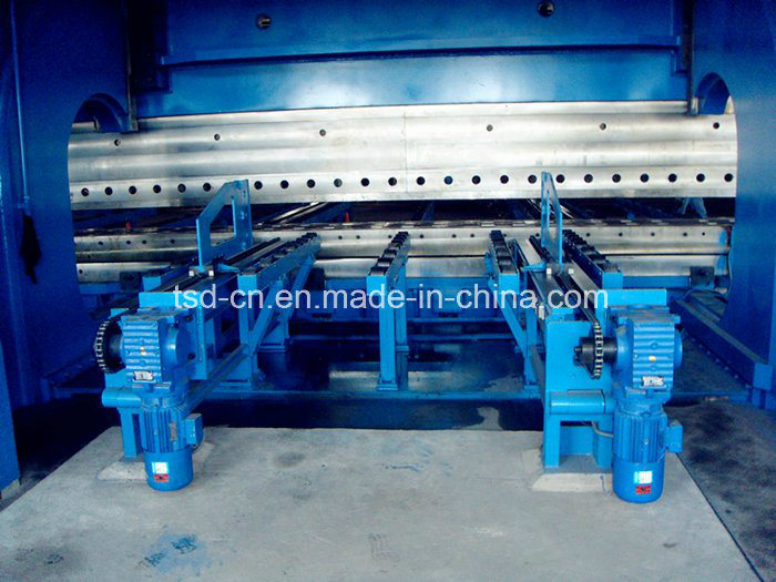 الفرامل الهيدروليكية الصحافة باستخدام الحاسب الآلي في آلة الانحناء المزدوج / جنبا إلى جنب (2-WE67K-1200/7000)