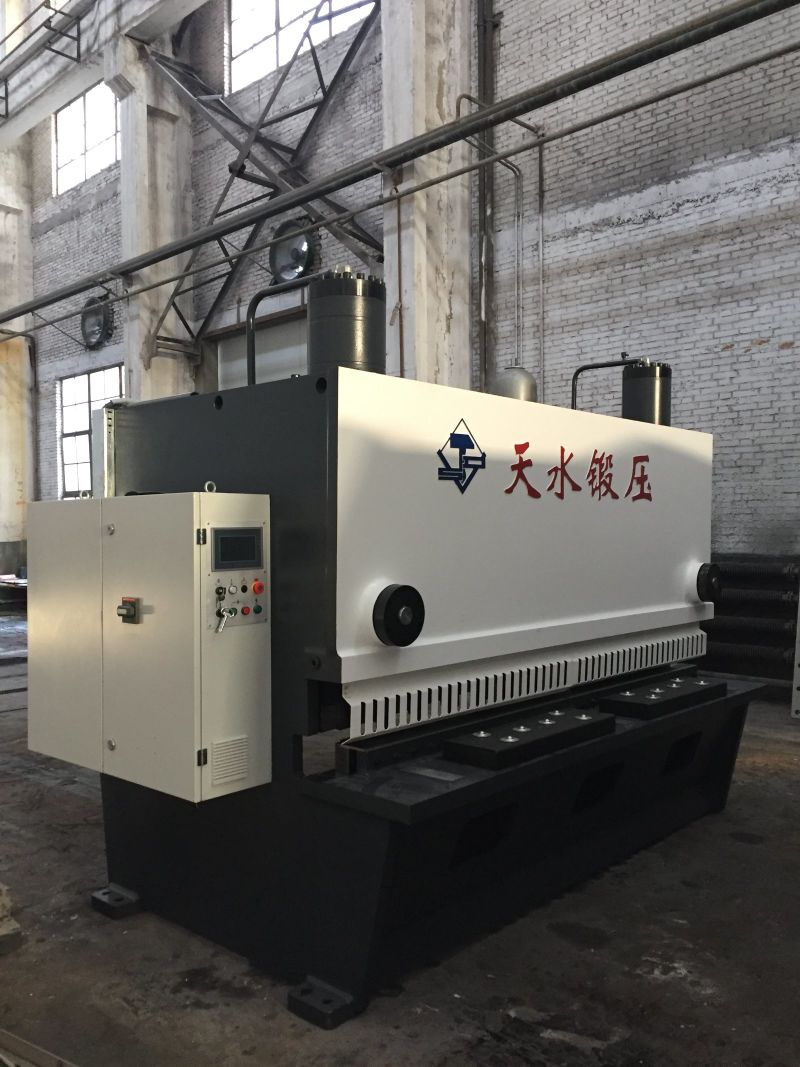 آلة المقصلة الهيدروليكية المستخدمة لقص الفولاذ الطري 12 مم (QC11Y-12X3200)